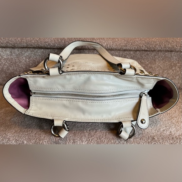 Vintage Coach Purse. From early 2000’s, unique & stylish. - Picture 3 of 9